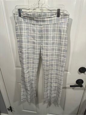 Plaid Ankle Cropped Pants in Cream and Light Gray